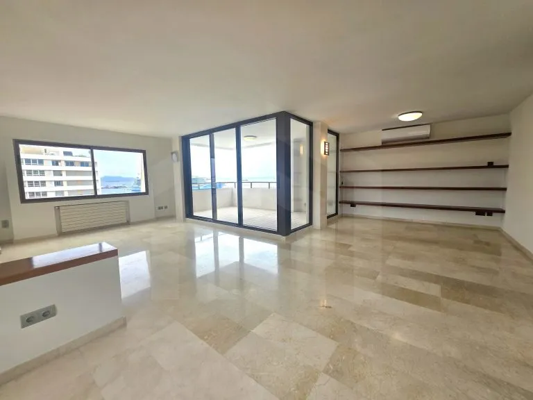 Apartment on Paseo Marítimo — photo 4