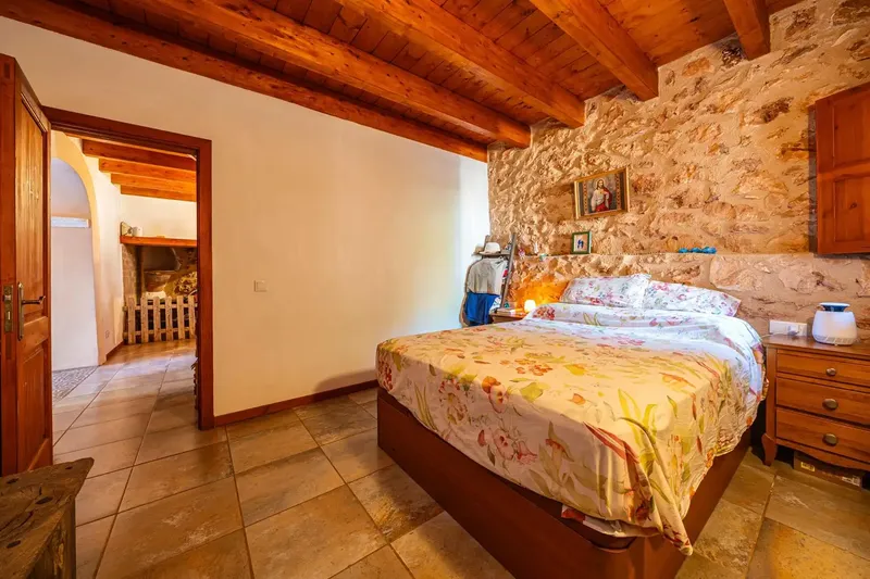 Charming country villa in Campos (Balearic Islands) on a 12,000 m2 plot with 340 m2 of built area, private pool and — photo 12