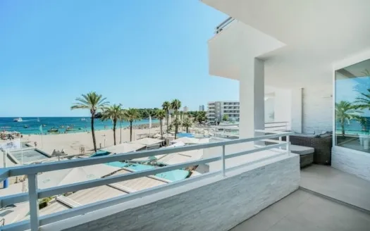 Renovated luxury apartment in 1st sea line with fantastic panoramic sea view — photo 2