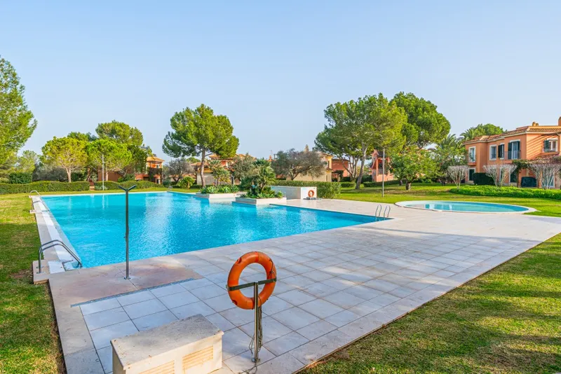 La Rapita gated complex apartment for sale with swimming pool and sunny terraces — photo 1