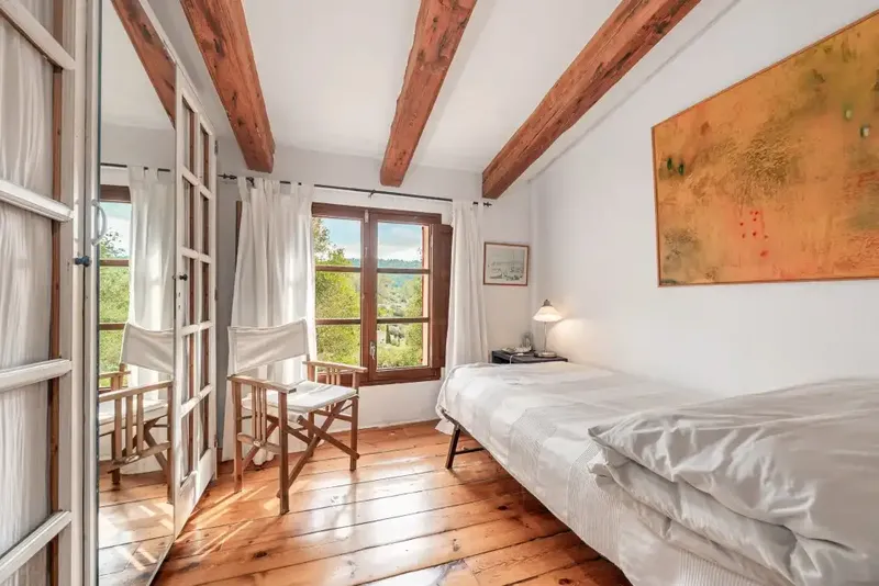 This quiet country house for sale in S'Arracó is magnificently renovated and offers a harmonious combination of traditional Mallorcan charm — photo 12