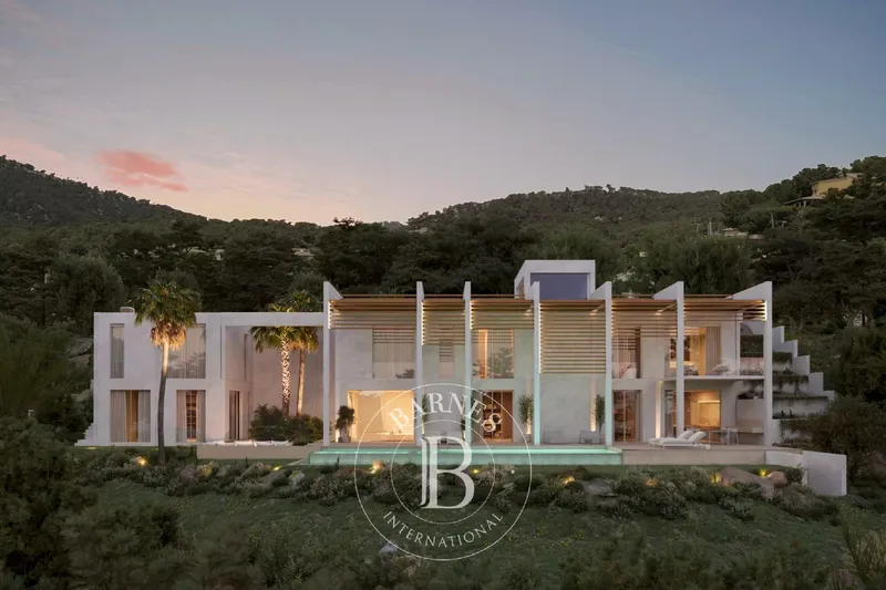 Four Bedrooms, Infinity Pool, Prime Location in Camp de Mar — photo 1