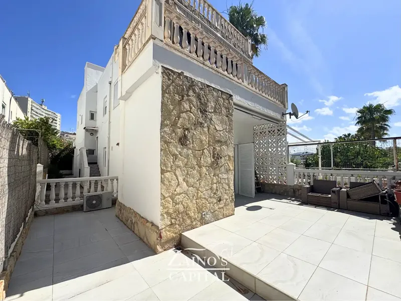 Large 6-bedroom townhouse with panoramic terraces a step from the beach in Peguera — photo 9