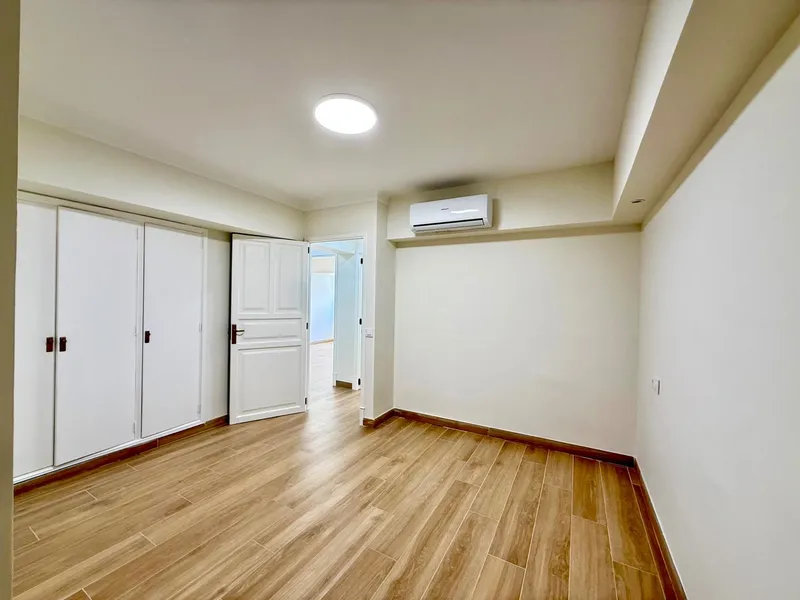 Apartment for sale in Avenidas area, Palma de Mallorca — photo 12