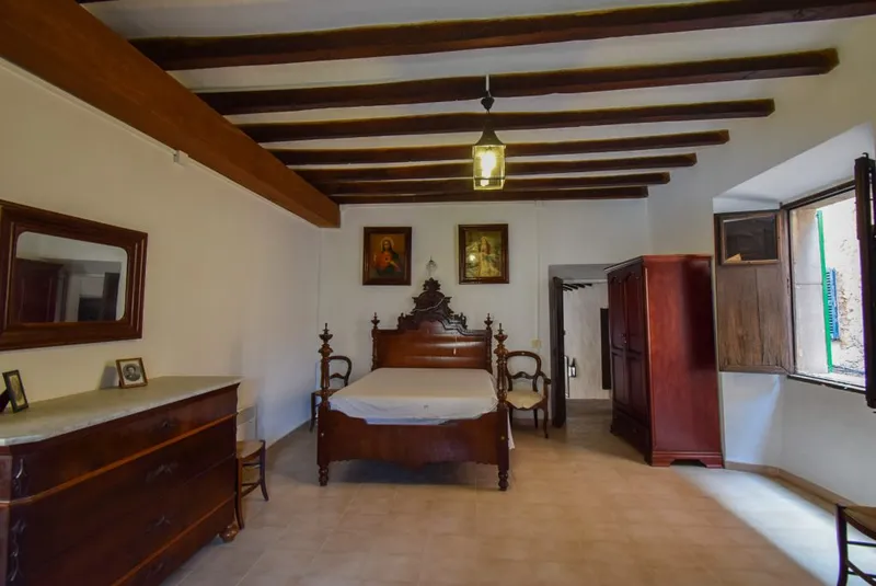 Large Town house with patio in Fornalutx — photo 7