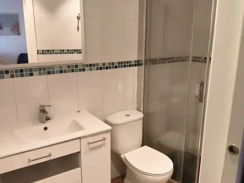Renovated apartment 2020, 1 bedroom. From September to June (negotiable). Ideal for teachers. Water supply and community fees included in the price. — photo 9