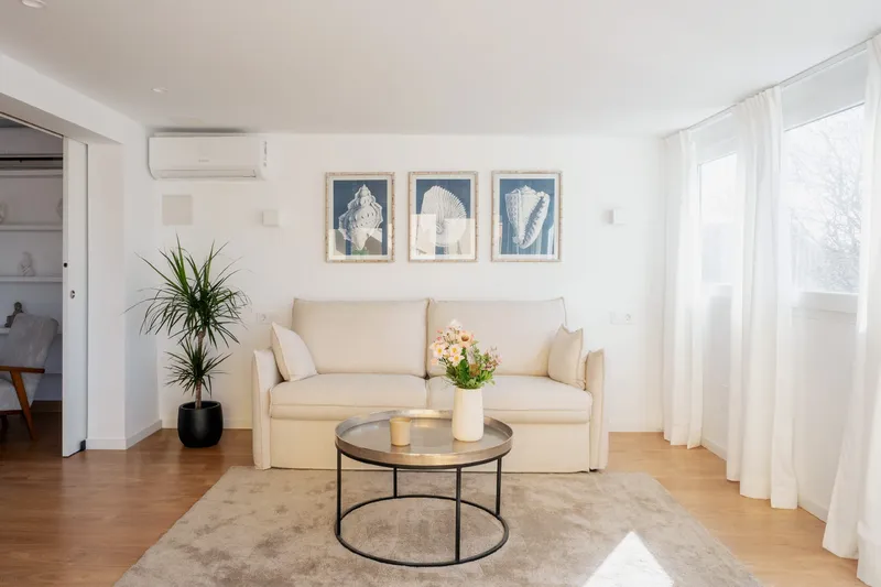 Fantastic renovated penthouse with expansive terraces in El Molinar — photo 6