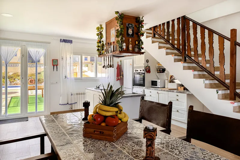 Villa with great potential: ETV license, dreamlike sea views, pool and generous outdoor areas — photo 2