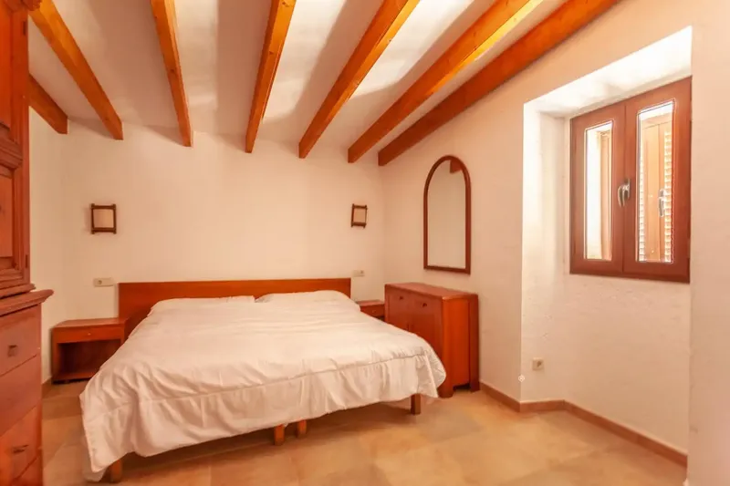 This large estate of about 498 hectares of land is located among green hills in the northeast of Mallorca, in the coastal area of the municipality — photo 9
