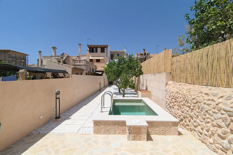 Mediterranean Charm in Llucmajor - House with Patio, Pool and Barbecue — photo 12