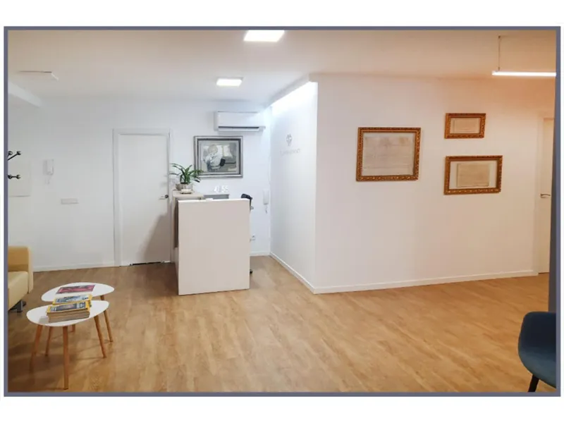 Commercial property - Ref. 4759V-693 — photo 1