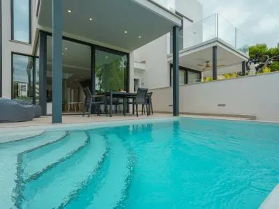 Modern semi-detached second line Puerto Alcudia — photo 11