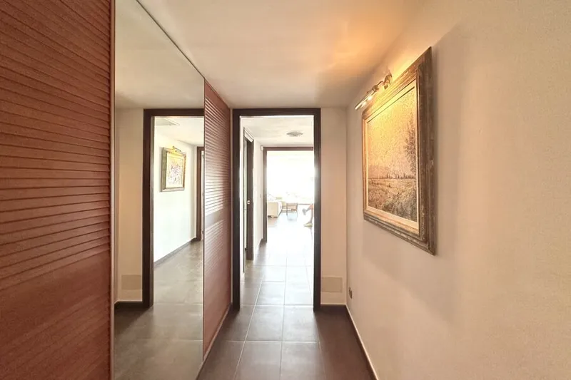 Spacious apartment with views and parking near Porto Pi — photo 12