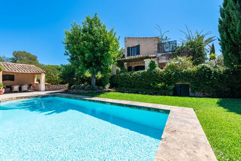 Authentic finca near Santanyí with guest house, winter garden and open views — photo 6