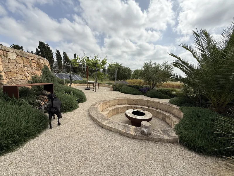 Rustic finca with beautiful garden and pool — photo 12