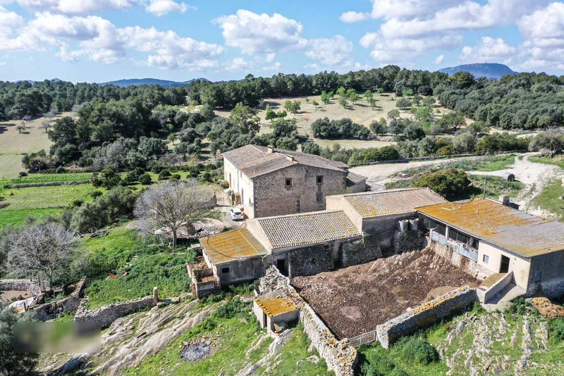Jewel in the Countryside - Huge Plot with Large Finca in Porreras — photo 12