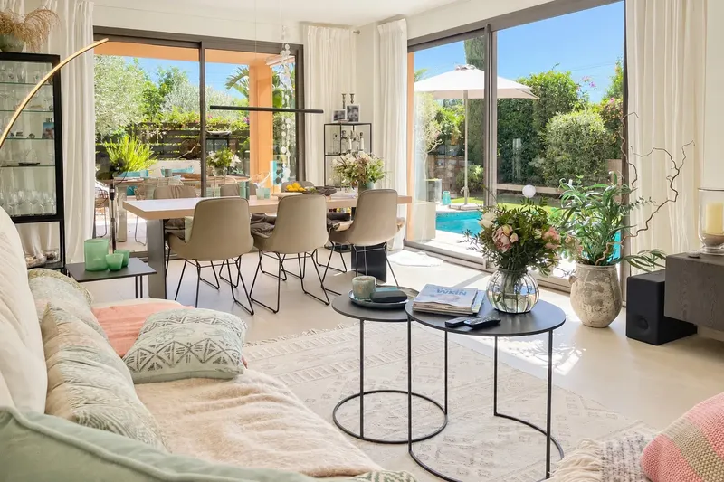 Newly built villa with 3 bedrooms, saltwater pool & roof terrace with sea views — photo 7
