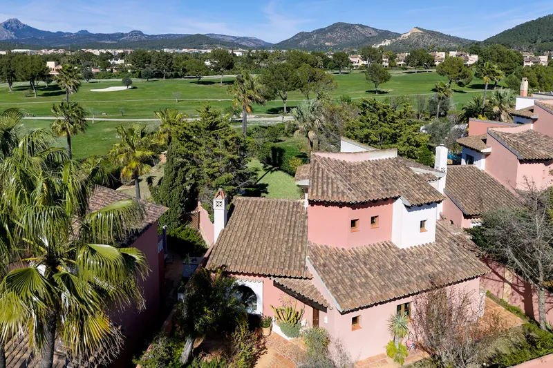 Charming villa on the golf course of Santa Ponsa - Marcel Remus Real Estate — photo 1
