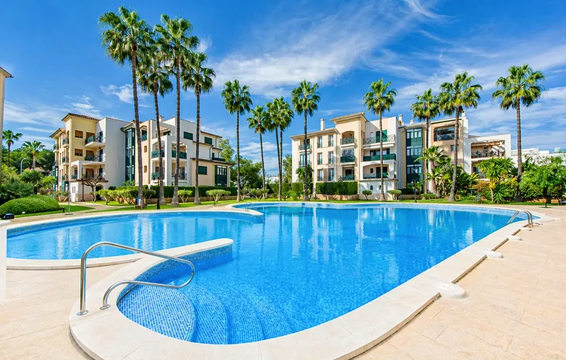 Spacious apartment in a popular complex in Santa Ponsa Mas — photo 1
