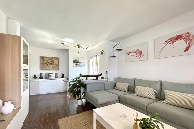Comfortable apartment with spectacular sea views in Cala Blava — photo 4