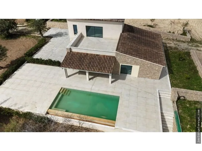 Rental of independent house or villa in Diseminado Diseminados Var — photo 2
