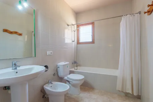 Pollensa, ground-level finca with rental license and pool on a quiet side street in Port de Pollença — photo 10