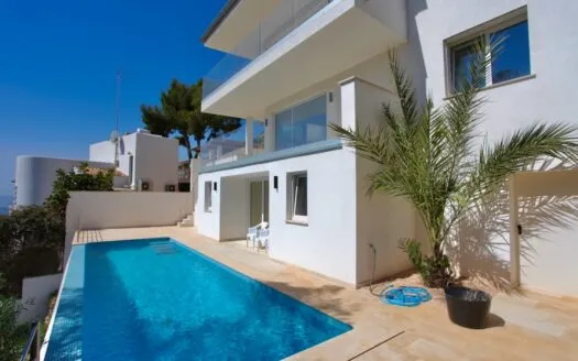 Exclusive – Superb detached villa in a sought location with stunning sea views from every level in Costa D’en Blanes – For Sale — photo 1