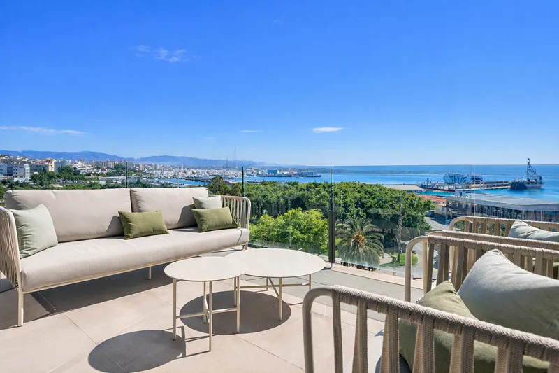 Exceptional penthouse with private pool and breathtaking panoramic views of the harbor and Palma — photo 2