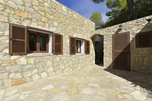 Son Servera, finca with authentic Mallorcan charm and holiday rental license for 5 people — photo 4