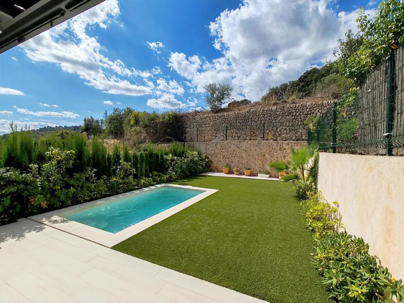 Impressive semi-detached chalet in Mancor de la Vall, Mallorca — photo 1