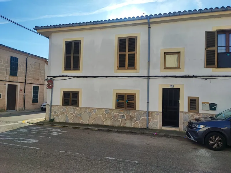 First floor apartment of 126 m2 with covered terrace in Vilafranca de Bonany — photo 1