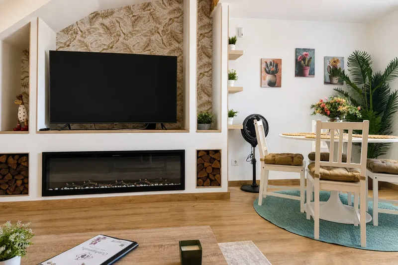 Renovated townhouse with 2 bedrooms, two terraces and pool — photo 4