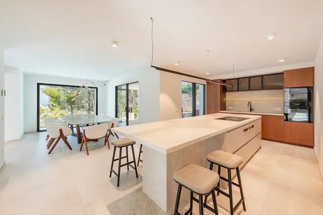 Elegant villa for sale in Bendinat, Southwest Mallorca — photo 8
