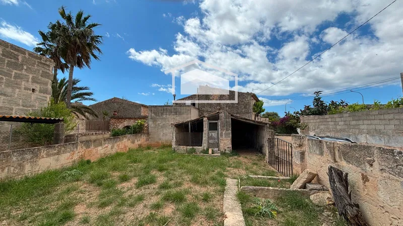 Buildable Urban Plot in Ses Salines - 229 m² with Potential for Residential Projects — photo 7