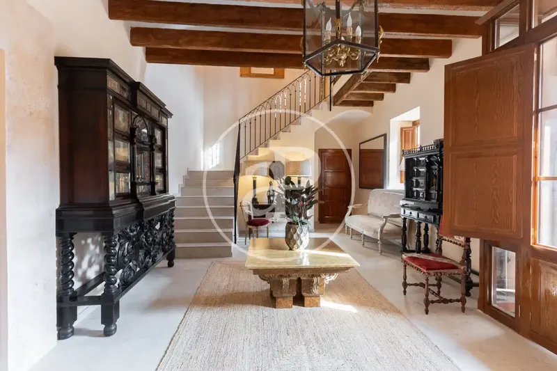 Spectacular and exclusive villa with pool for rent in Llucmajor — photo 2