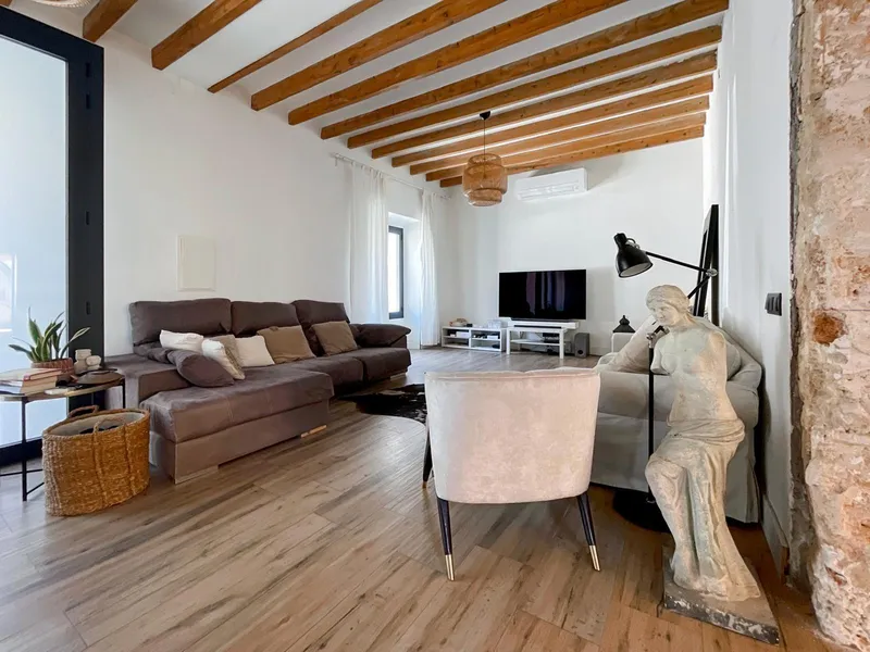 Detached House in the Heart of Santa Maria: A Unique and Unrepeatable Opportunity — photo 5