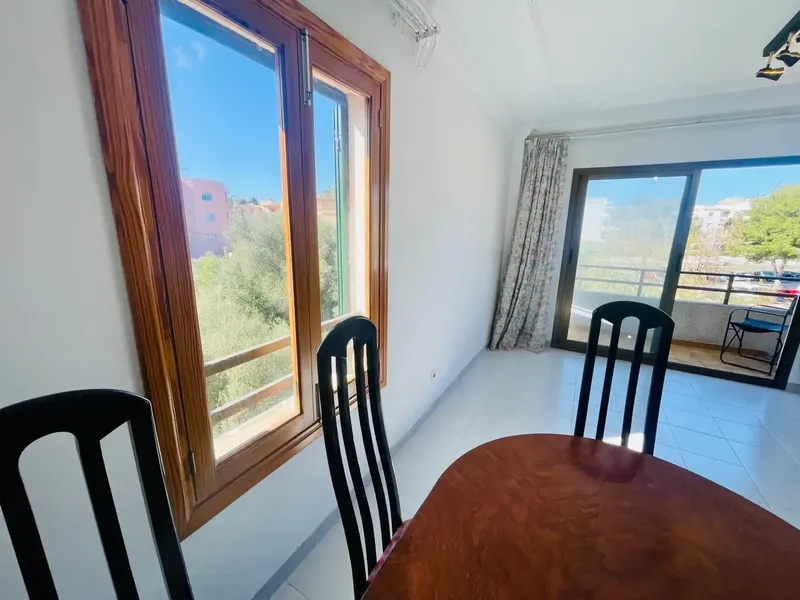 Discover your new home in Cala Rajada! This spacious 90 m² apartment is ideal for enjoying Mediterranean life. With 3 bright — photo 1