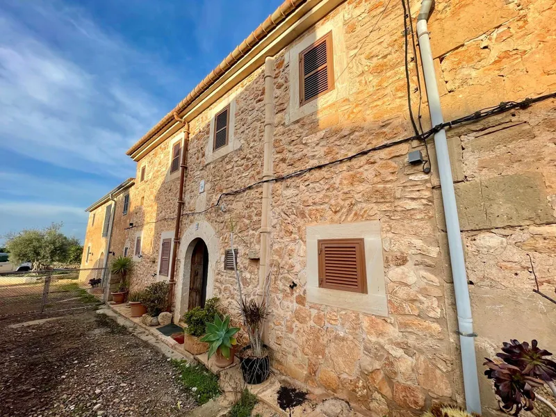 Village house — photo 1