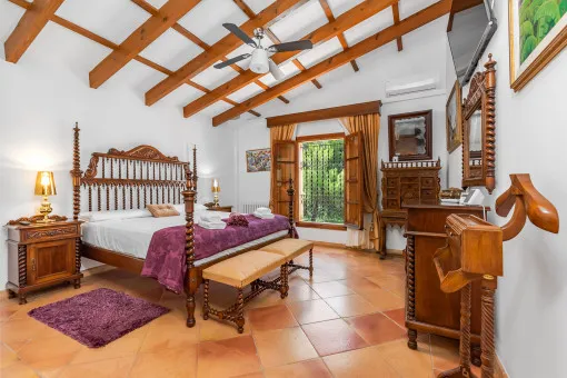 Costa de los Pinos, Unique House with Private Beach Access and Singular Architecture Available for Rent in Autumn — photo 12
