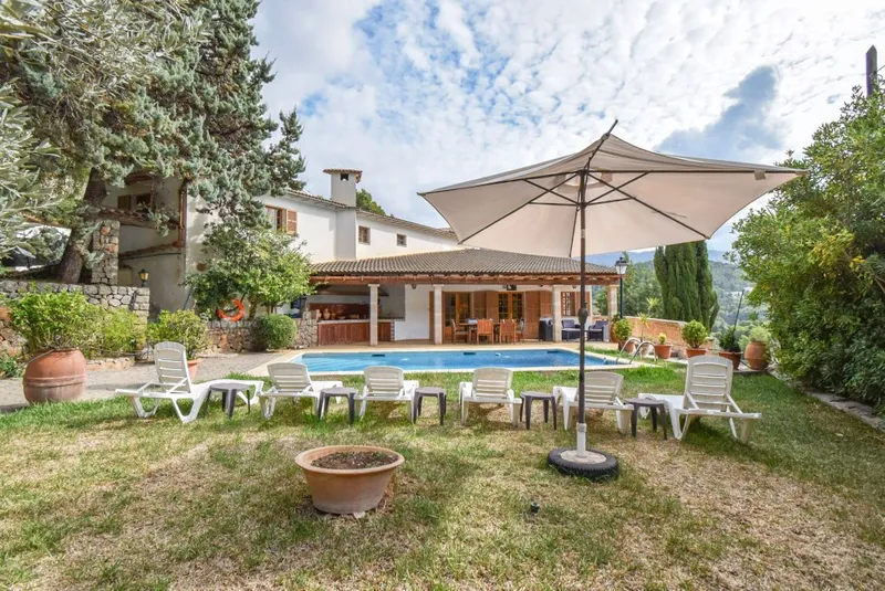 Charming sunny villa with pool, garden and tourist license in Port de Sóller — photo 4