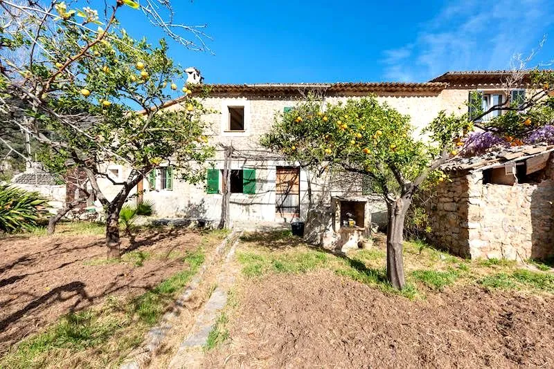 House to Renovate in Puerto de Sóller — photo 2