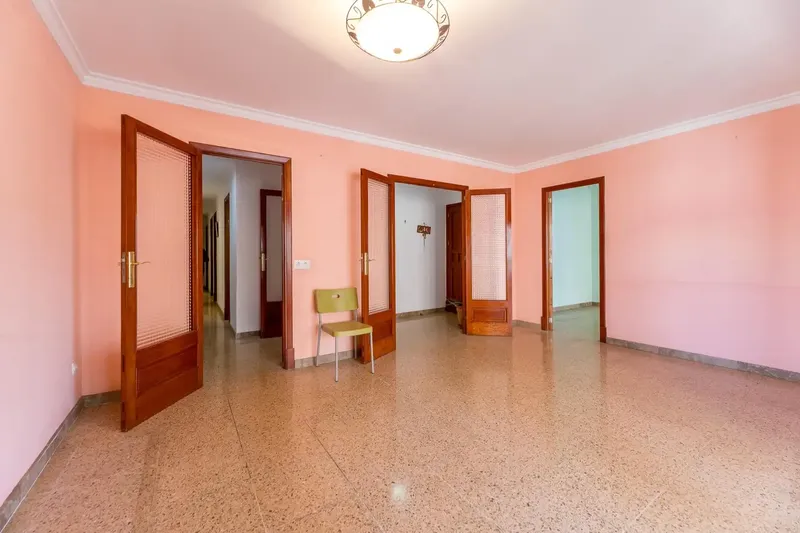 Excellent opportunity: spacious flat in S'Arenal de Llucmajor — photo 2