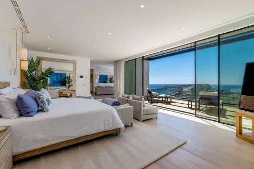 Puerto Andratx, Unique Villa Consisting of a Main House and 2 Guest Houses with Stunning Views in Port Andratx — photo 9