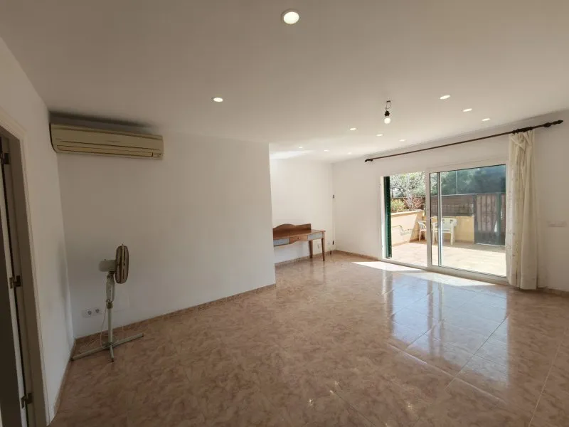 Apartment with large outdoor areas, modern kitchen, underground parking Portocristo — photo 3