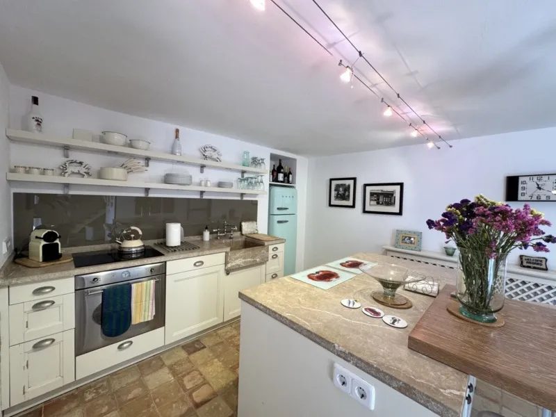 Charming 3-Bedroom Finca in the Picturesque Village of S'Arraco - S'Arraco - 3 Bedrooms, 180 m² — photo 11
