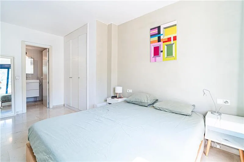 Apartment with terrace in a residential complex with swimming pool and open views — photo 12