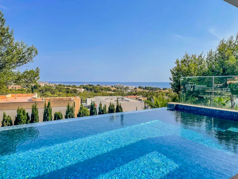 Sea view villa with 2 swimming pools in Santa Ponsa — photo 4