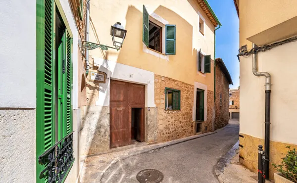 Townhouse in the heart of Sóller — photo 1
