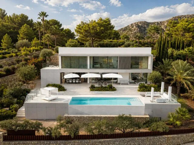 Striking sea view villa for sale in Bon Aire, North Mallorca — photo 2