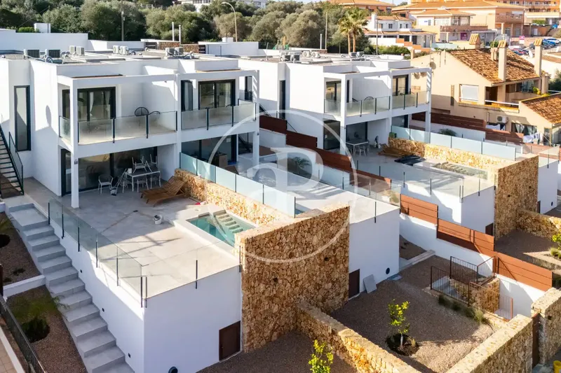 Spectacular designer townhouse in Cala Mendia with panoramic views and private pool for rent — photo 2